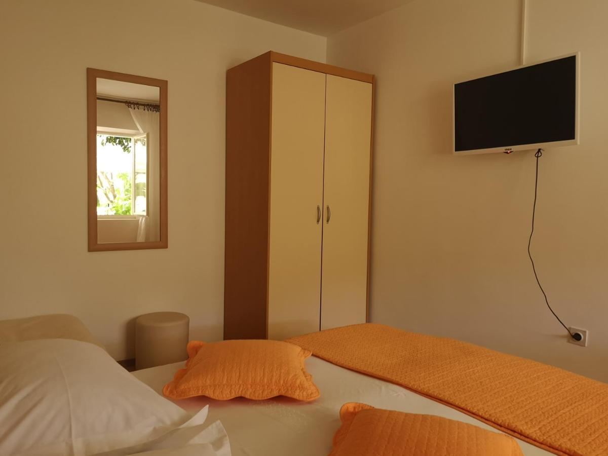 חוואר Apartments & Rooms Anita מראה חיצוני תמונה