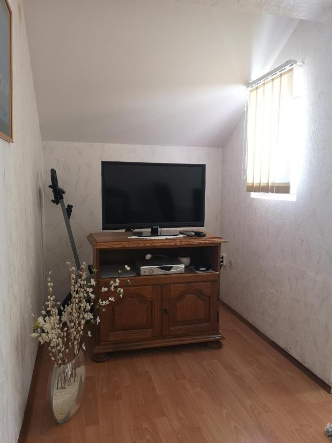חוואר Apartments & Rooms Anita מראה חיצוני תמונה