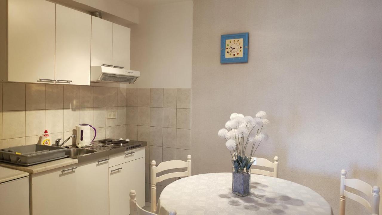 חוואר Apartments & Rooms Anita מראה חיצוני תמונה