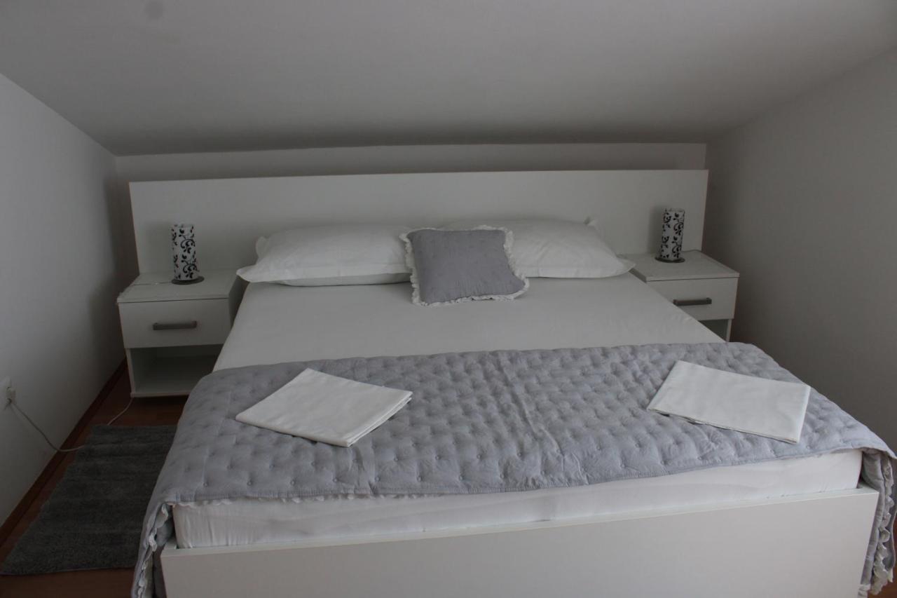 חוואר Apartments & Rooms Anita מראה חיצוני תמונה