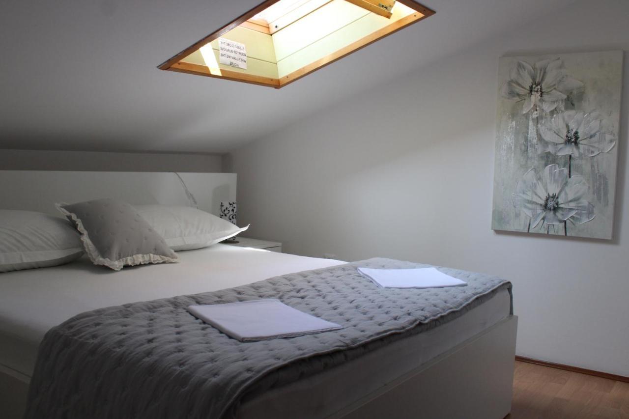 חוואר Apartments & Rooms Anita מראה חיצוני תמונה
